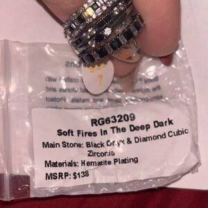 Bomb party delicates, size 7 black onyx on hematite